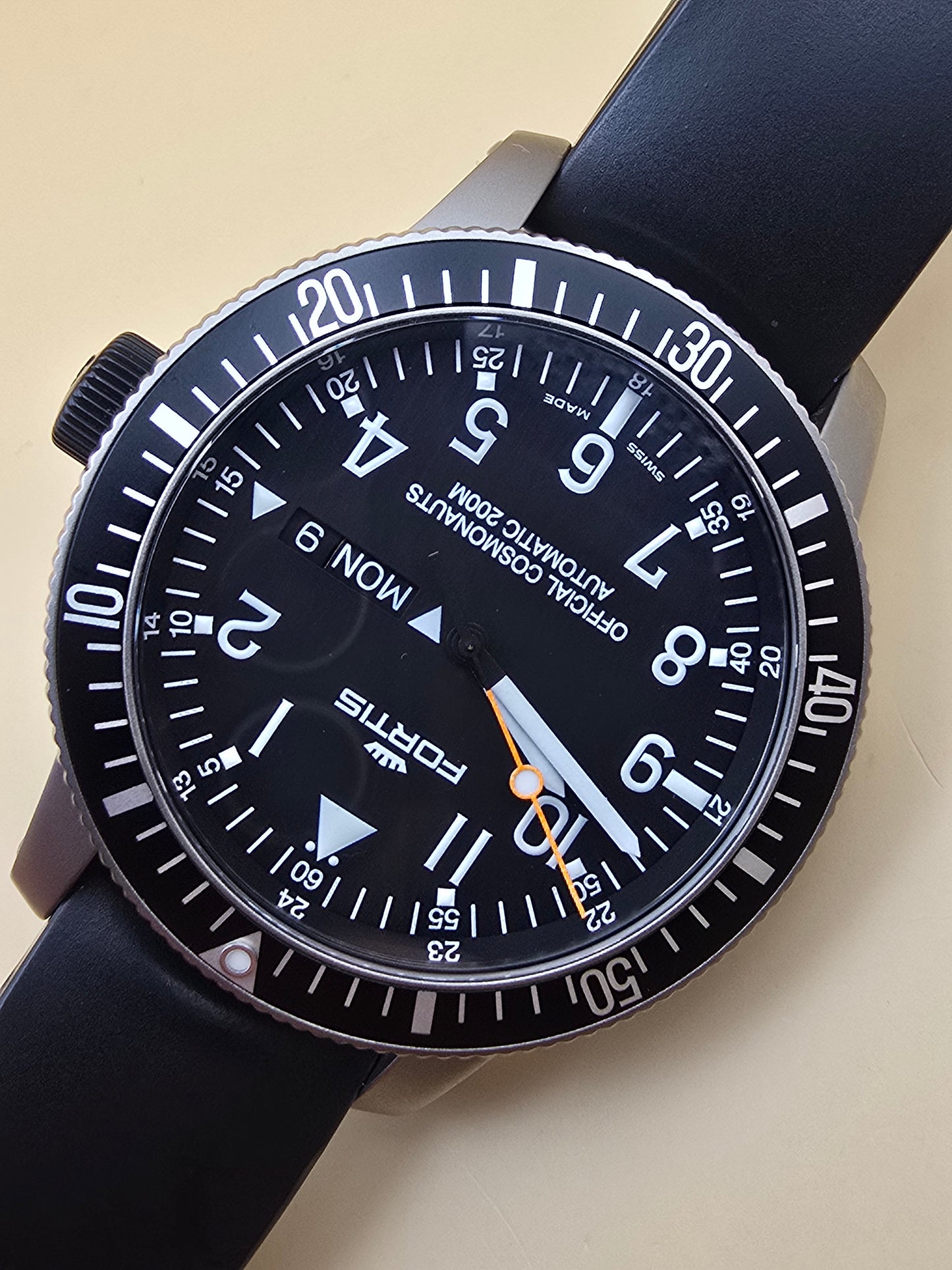 Fortis B42 Cosmonaut Day Date Titanium