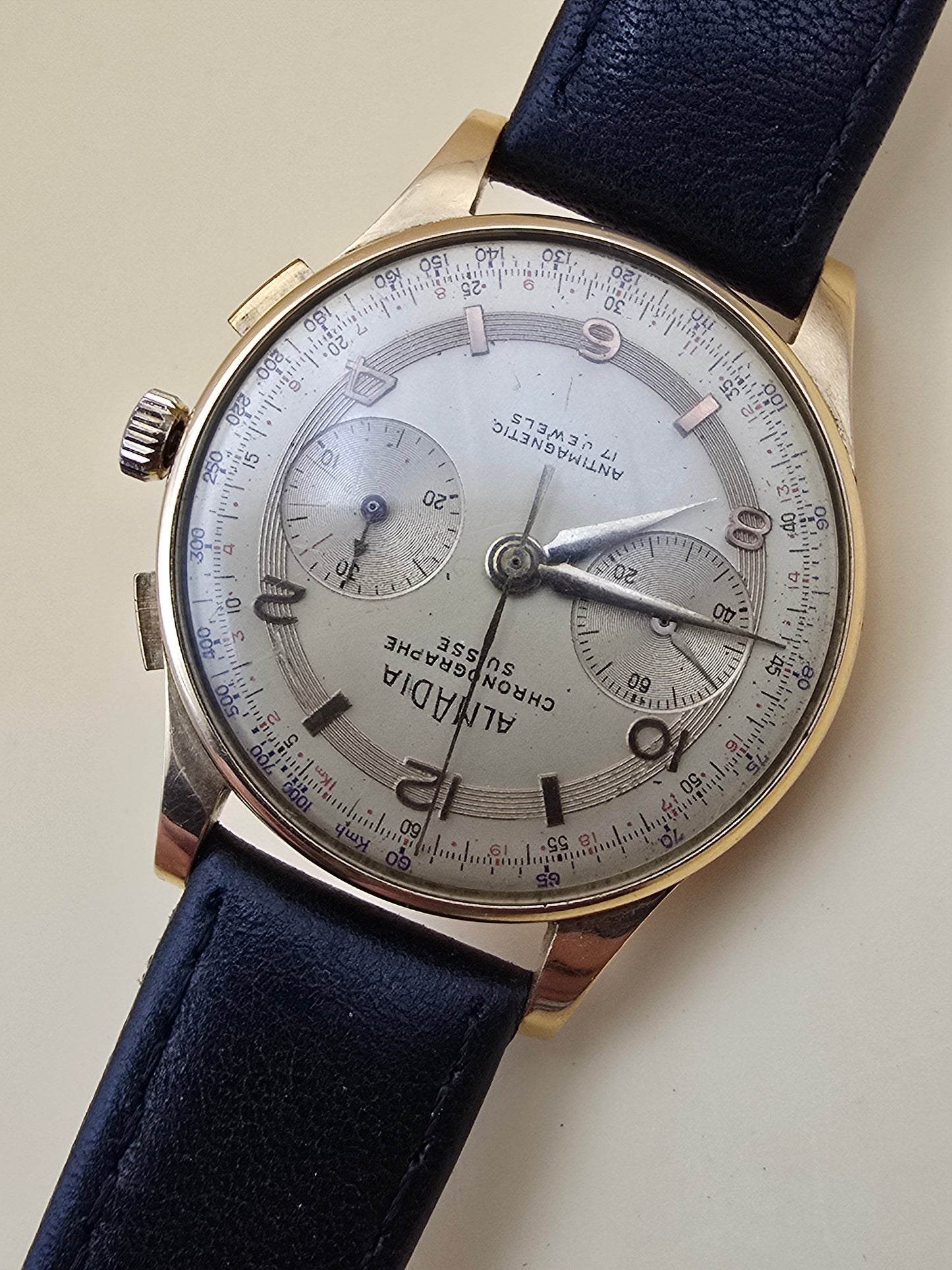 Cronographe Suisse 18K Almadia vintage 1940-1950