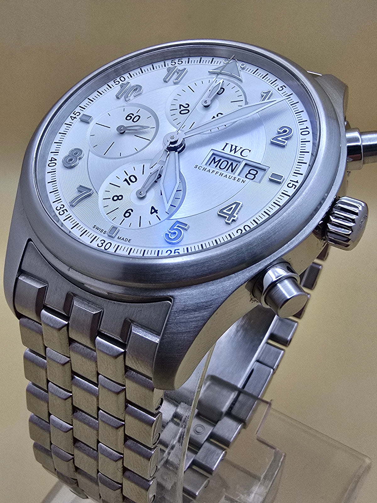 IWC Spitfire Chrono White Dial 42mm 2800eur