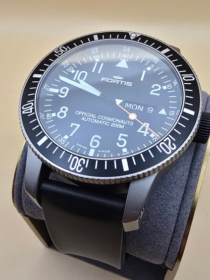 Fortis B42 Cosmonaut Day Date Titanium