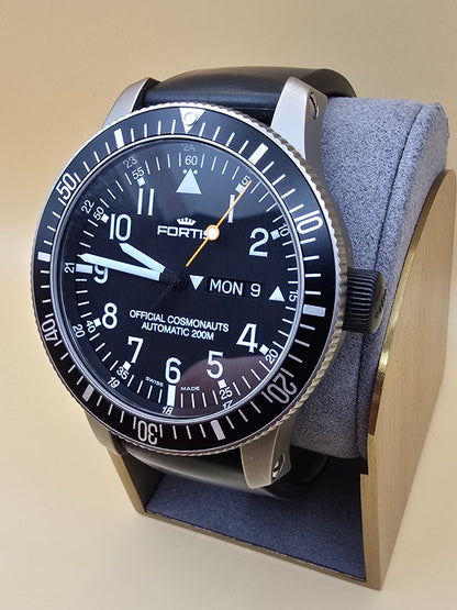 Fortis B42 Cosmonaut Day Date Titanium