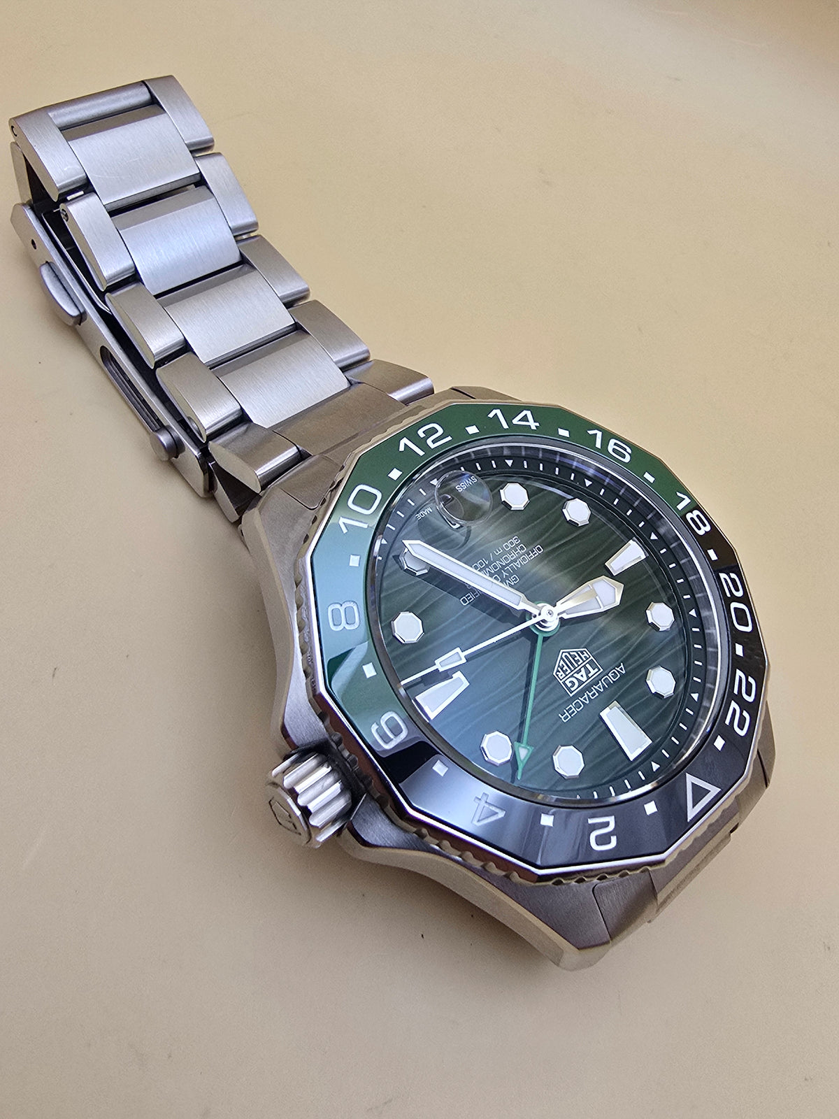 TAG Heuer Aquaracer Green GMT Ceramic 42mm full set 2025 3000eur