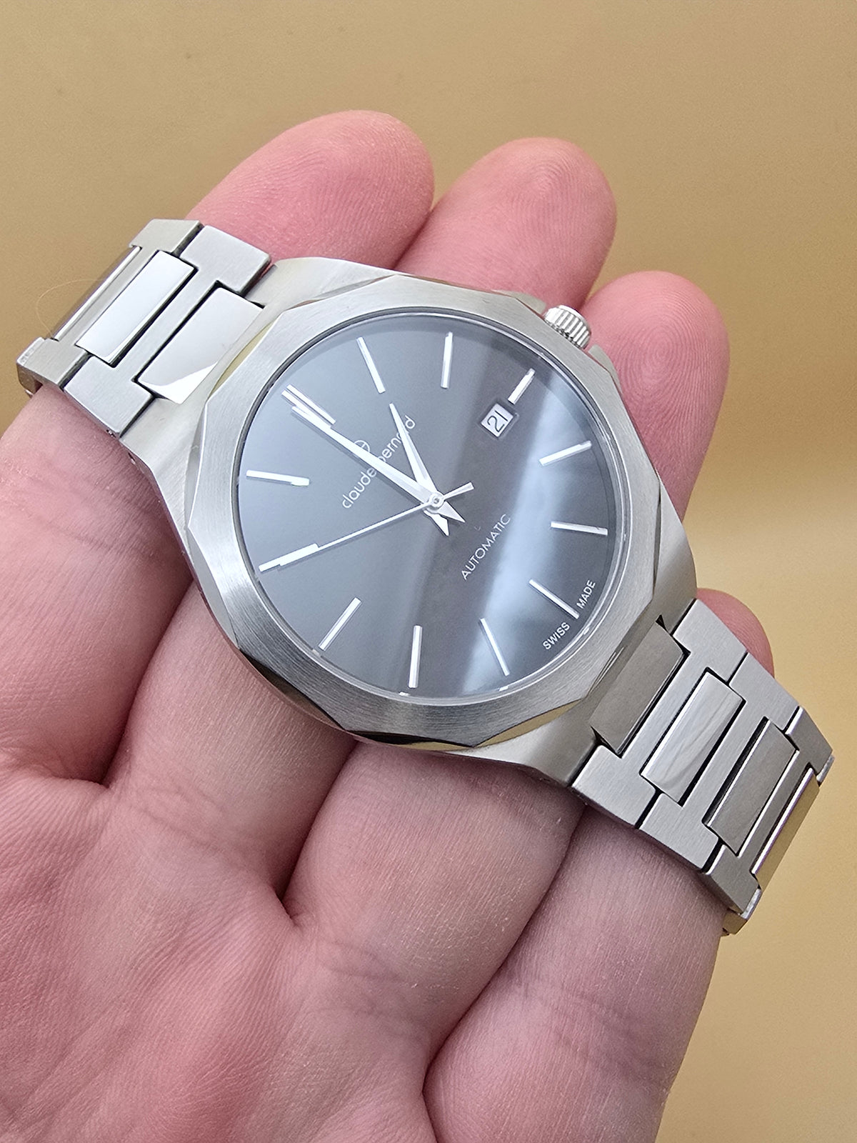 Claude Bernard Clasic Automatic 42mm cutie originală
