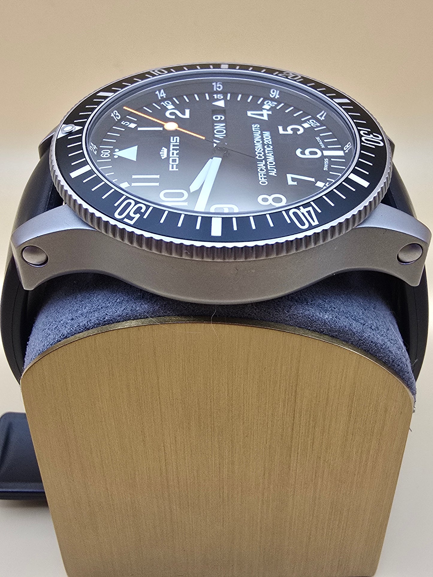 Fortis B42 Cosmonaut Day Date Titanium