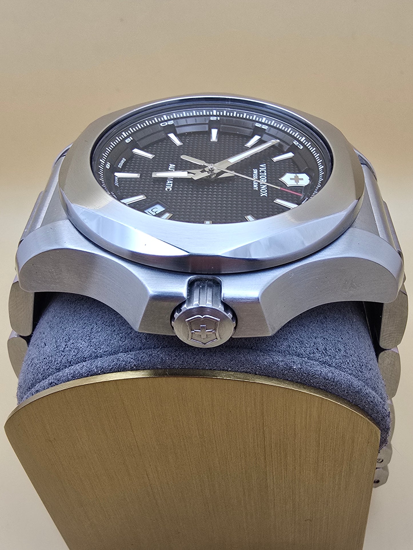 Victorinox Swiss Army I.N.O.X. 43mm full set